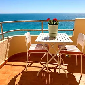 Gatu Bani Con Terraza Y Vista Frontal Al Mar, Preferente Mayores De 25 Anos Y Familias , Cadiz Spain